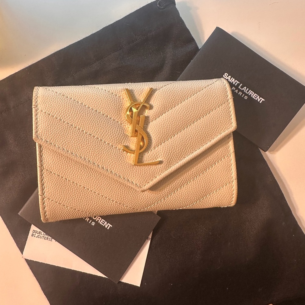Saint Laurent Ivory Quilted Leather Wallet - Picture 8 of 10